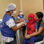 Mais de 393 mil crianças estão aptas a tomar a vacina contra paralisia infantil no Amazonas
