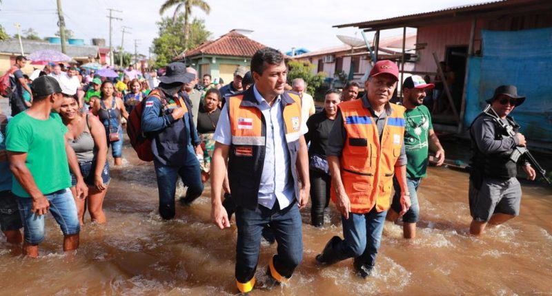 Wilson Lima anuncia 4,7 mil famílias contempladas com o Auxílio Estadual Enchente em Anamã e Caapiranga