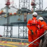 Empresa contrata 20 técnicos de refine em Petróleo e Gás