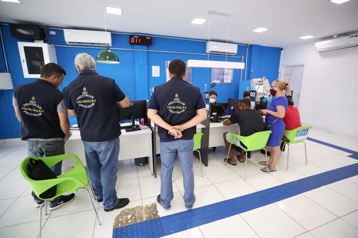 Procon-AM autuou 40 estabelecimentos por descumprimento à Lei das Filas, em Manaus