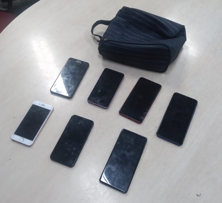 PM recupera sete celulares roubados e ônibus da linha 223, no Lírio do Vale