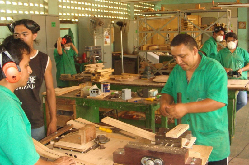 Oficina de Lutheria abre mais de 100 vagas para cursos profissionalizantes em Manaus