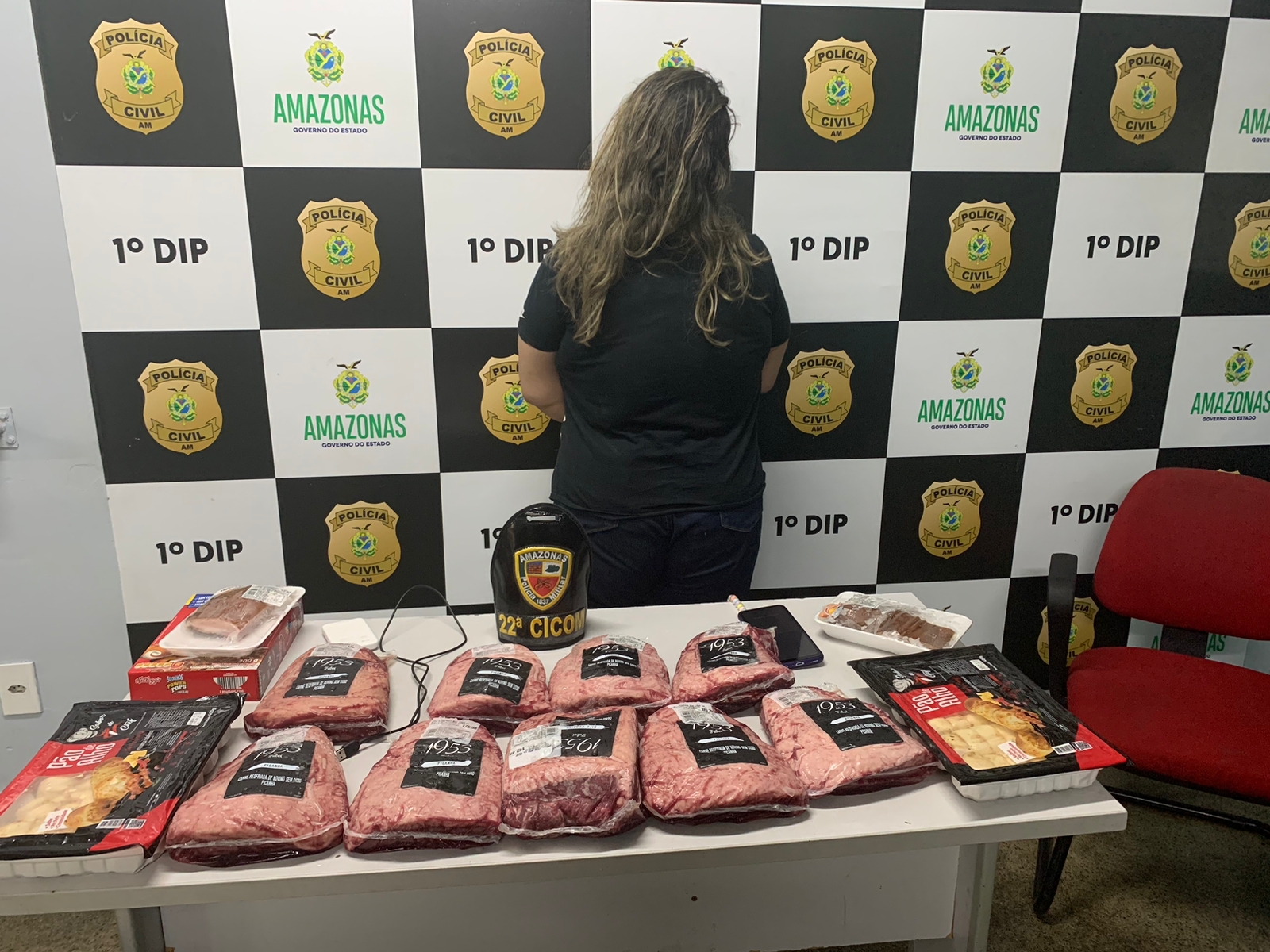 Mulher é presa após furtar R$ 1,5 mil em picanha do Pátio Gourmet