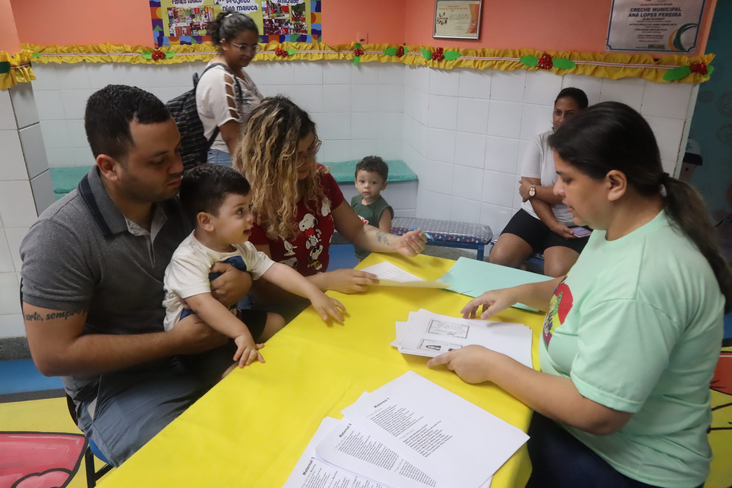 Justiça mantém sorteio de vagas de creches em Manaus