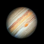 As faixas coloridas que caracterizam a superfície de Júpiter sofrem alterações cromáticas ao longo dos anos. Talvez os astrônomos tenham descoberto do que isso depende.