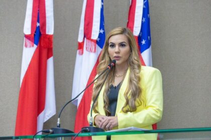 Débora Menezes acusada de nepotismo