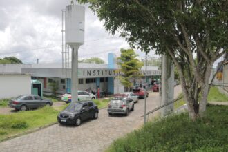 O corpo tem documentação, mas só poderá ser liberado para familiares que comprovem vínculo