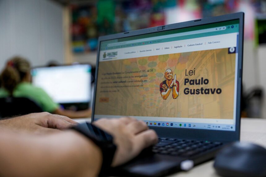 A consulta pública permite a participação da classe artística com sugestões para complementar os editais de implementação da referida lei