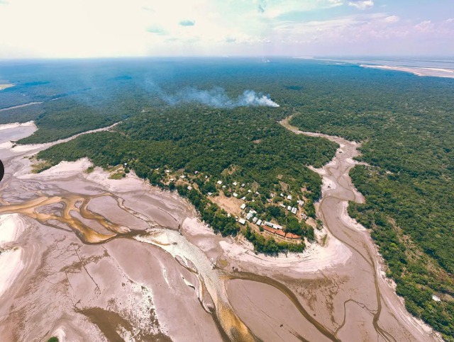 Seca no Amazonas perto do fim