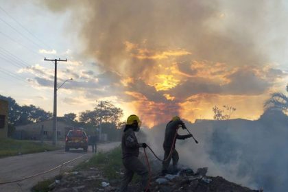 Em 45 dias de missão, Operações Aceiro e Céu Limpo já combateram 1.454 focos de incêndio no Amazonas