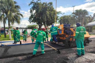 Governo do Estado pavimenta ruas de Maraã