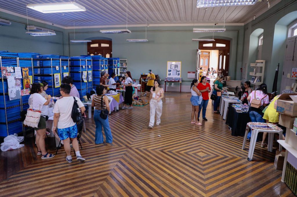 Troca de Livros e Gibis promete agitar a Biblioteca Pública do Amazonas neste domingo