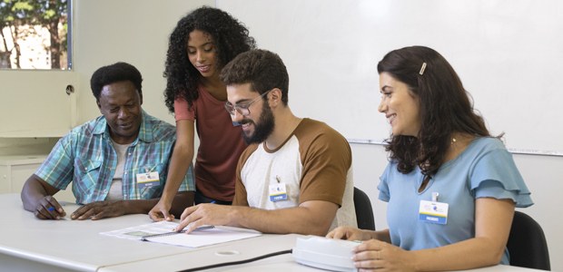 Vai atuar como mesário? Hoje (30) é o último dia para pedir para votar na seção em que irá trabalhar