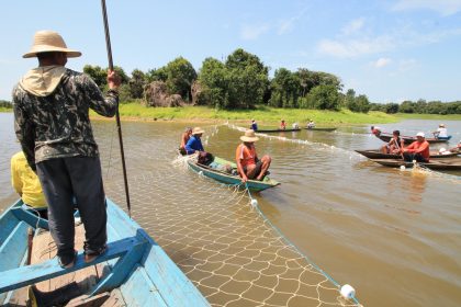 Pescadores do Amazonas têm direito a auxílio