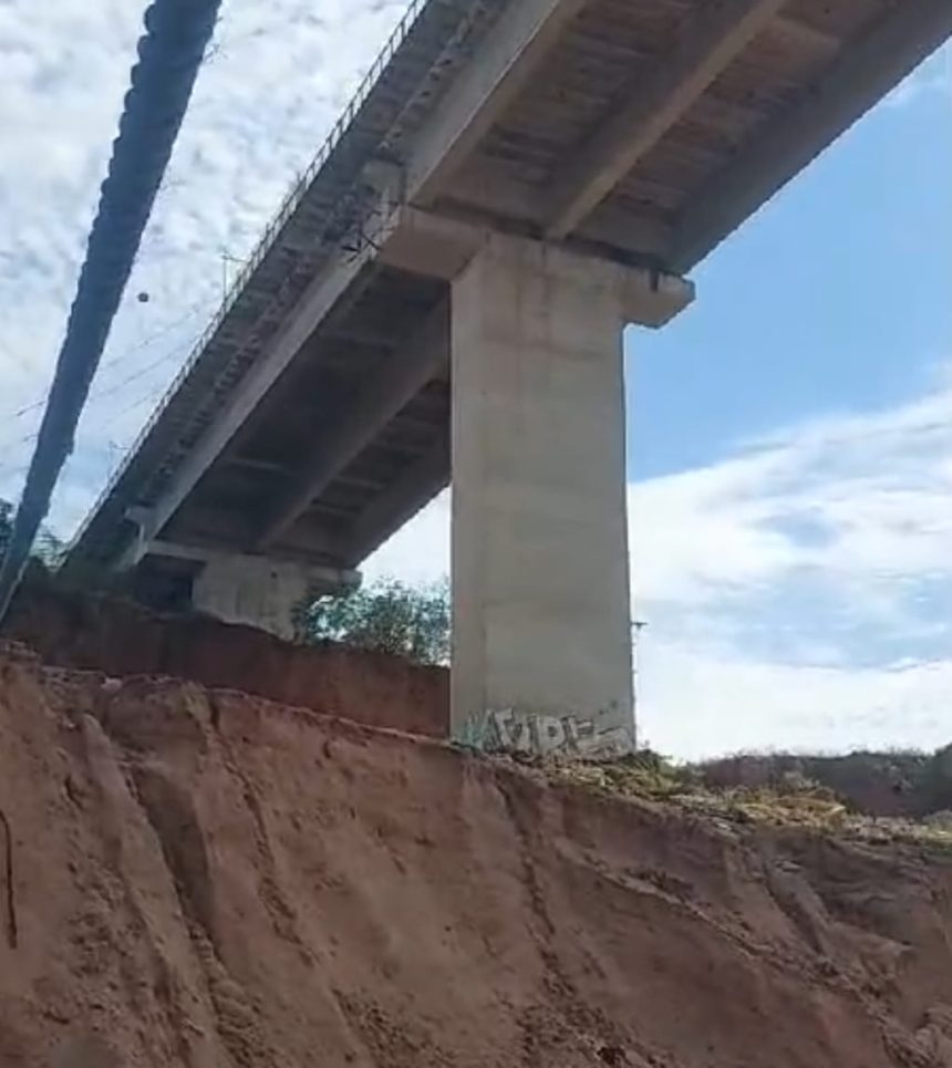 Erosão é registrada na Ponte Rio Negro