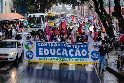 Estudantes preparam protesto contra aumento da passagem de ônibus em Manaus