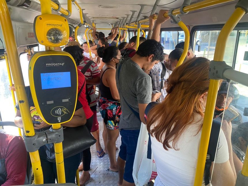 O MPAM ingressou com uma Ação Civil Pública, com pedido de liminar, para suspender o aumento da passagem de ônibus, que vai passar de R$4,50 para R$5 a partir da madrugada do próximo sábado (15/02).