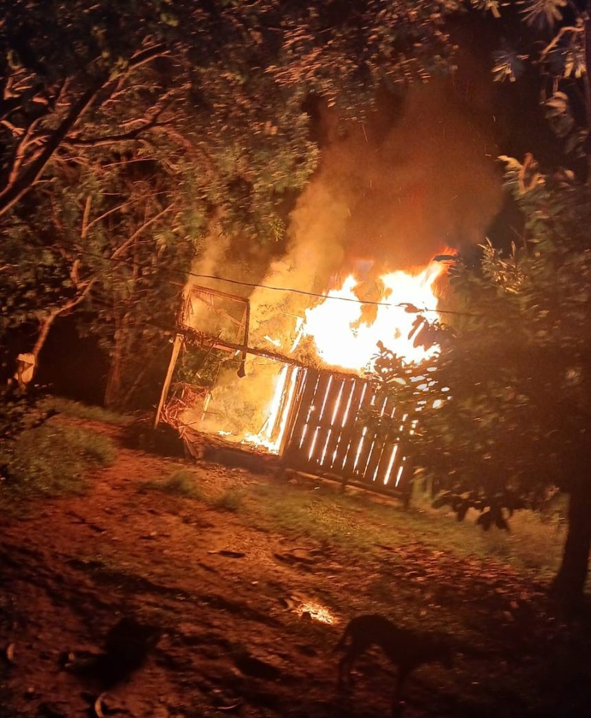 Homem é preso por incendiar casa de vizinho em Humaitá