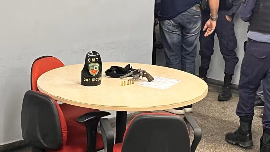 Policial esconde filha em guarda-roupas e impede invasão de criminosos