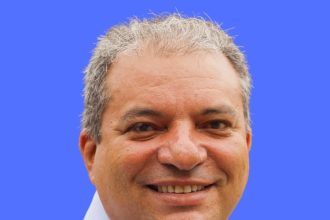 Prefeito de Envira mantém cargo, mas mandato segue ameaçado