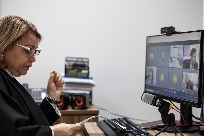 Audiência sobre aumento da tarifa de ônibus é suspensa