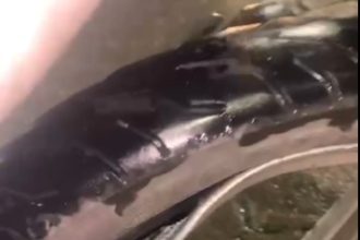 Motoristas gravaram vídeos para denunciar prejuízos causados por buraco