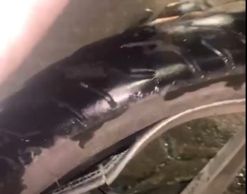 Motoristas gravaram vídeos para denunciar prejuízos causados por buraco