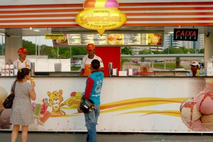 Sorveteria Glacial abre vagas em Manaus