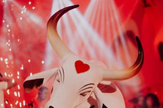 Garantido lança álbum 'Boi do Povo, Boi do Povão' no Sambódromo