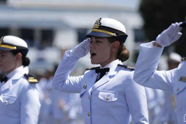 Concurso da Marinha abre vagas com provas em Manaus