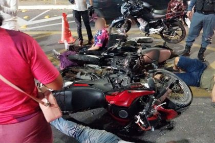 Acidente com quatro motociclistas