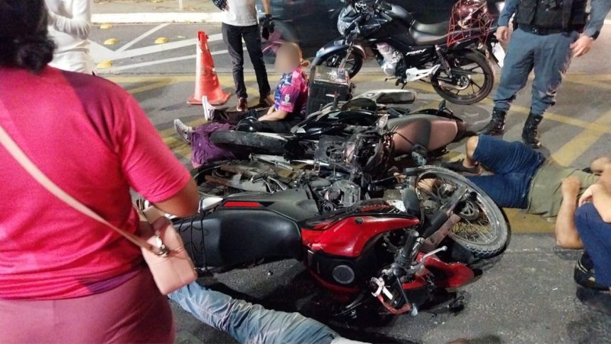 Acidente com quatro motociclistas