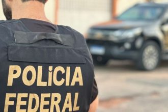 PF prende homem com notas falsas