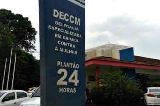 Homem preso por tentar matar esposa em Manaus