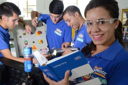 Empresas abrem vagas para Jovem Aprendiz e miram adolescentes