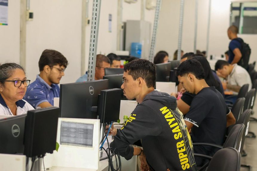 Operador de caixa, estoquista e mais 475 vagas no Sine