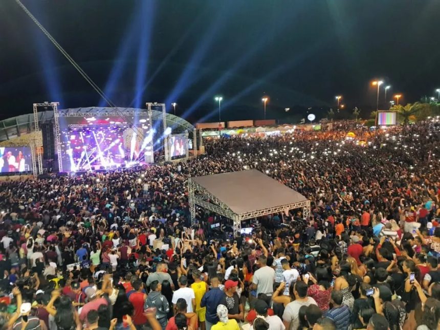 Aniversário de Itacoatiara reúne MarÃlia Tavares, Natanzinho e mais