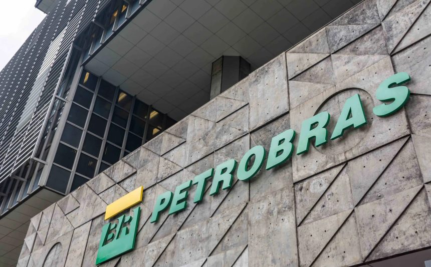 Petrobras lança seleção de Jornalismo com bolsas de até R$20 mil