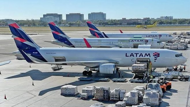 Latam contratando operador de equipamento em armazém em Manaus