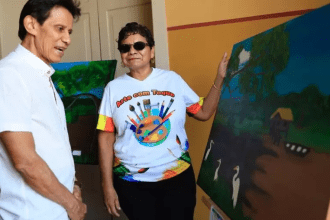 Exposição do projeto Arte com Toque no Manauara