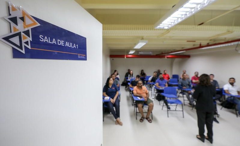 405 vagas gratuitas ofertadas pelo Detran-AM em abril