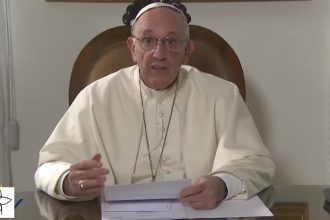 Papa Francisco morre