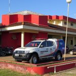 Polícia procura homem que tentou matar namorada com tiro nas costas no Amazonas