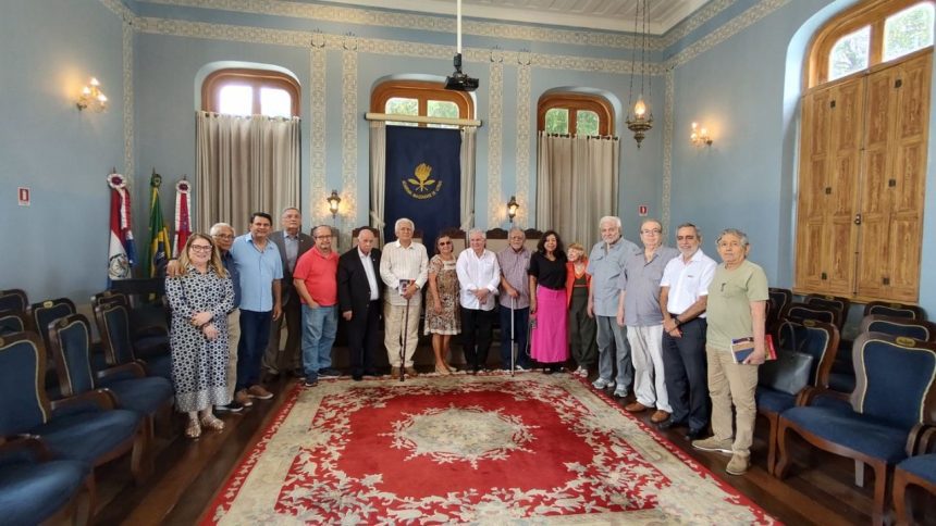 Academia Amazonense de Letras elege novos imortais em eleição concorrida