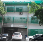 Imagem monstra facha do prédio da Procuradoria Geral do Município de Manaus onde ocorrerá a Residência Jurídica