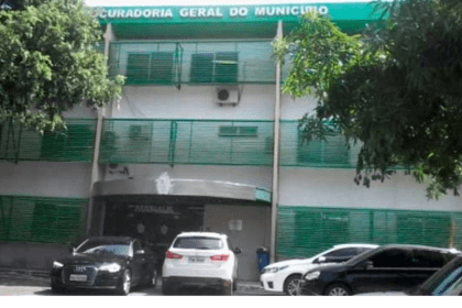 Imagem monstra facha do prédio da Procuradoria Geral do Município de Manaus onde ocorrerá a Residência Jurídica