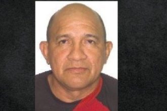 Um homem identificado por Jesse Jaime Cancio de Paiva está sendo procurado pela Polícia Civil do Amazonas (PC-AM), por suspeita
