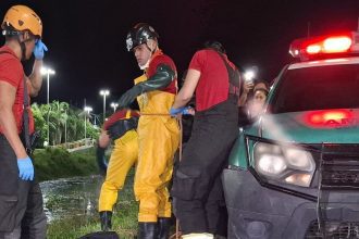 Populares encontram corpo boiando em igarapé na zona sul de Manaus