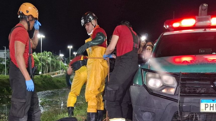 Populares encontram corpo boiando em igarapé na zona sul de Manaus