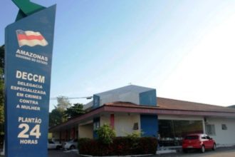 Homem invade casa e estupra jovem de 19 anos em Manaus